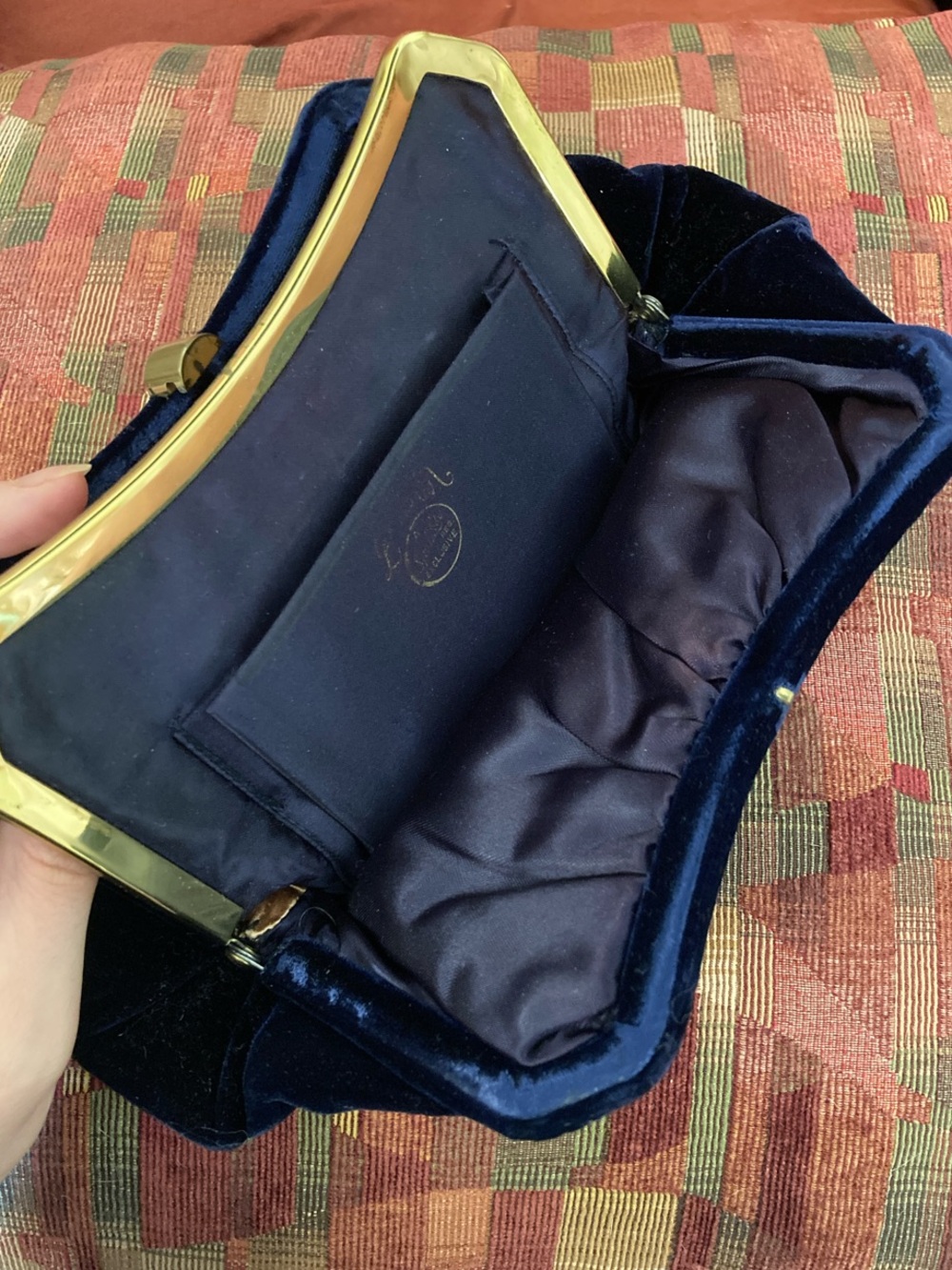 Vintage L&M Navy and Gold Velvet Evening Clutch - Picture 5 of 7
